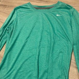 Nike Dri Fit Long Sleeved Shirt Size Large NWOT